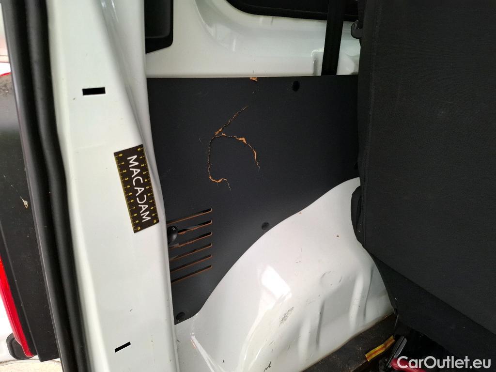  Peugeot  Expert  Kombi L2 1.6 HDi 115CV BVM6 9 Sieges E6 #1
