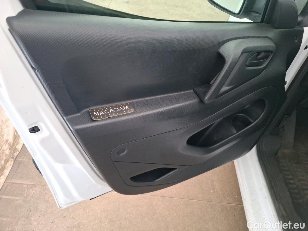 Citroen  Berlingo  Fourgon Confort L2 (Long) Cabine Approfondie 1.6 BlueHDi 100CV BVM5 E6 #17