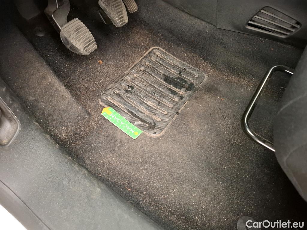  Citroen  C3 CITROEN  Société / 2020 / 5P / Berline / VU PureTech 83 S&S BVM Feel Nav #4