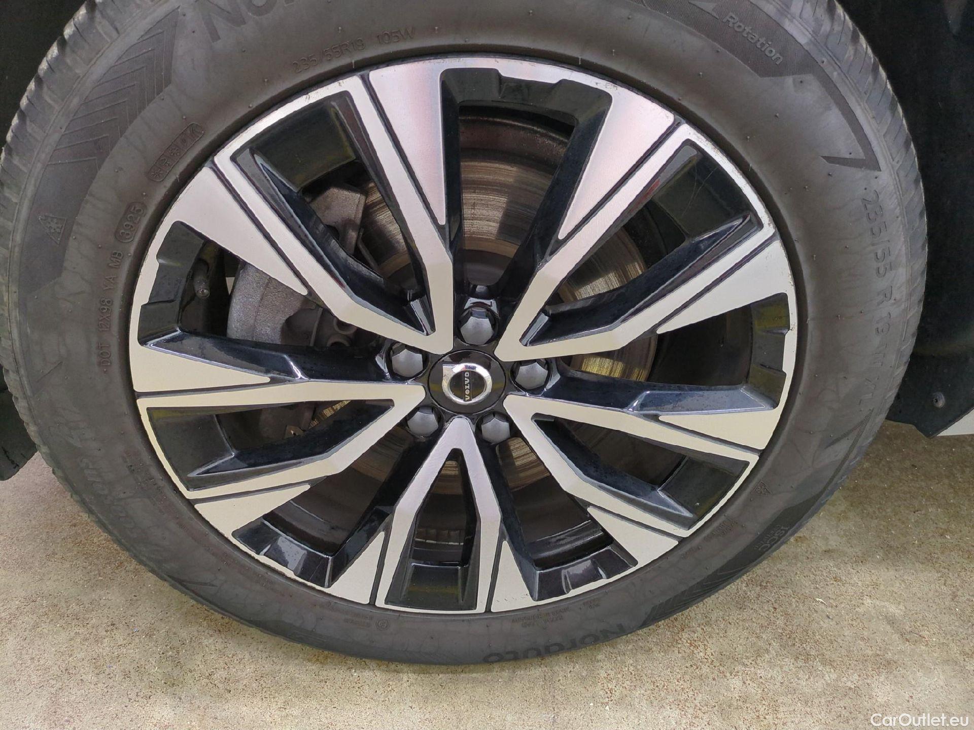  Volvo  XC60  Plus Style Dark 2WD 2.0 B4 195CV BVA8 E6d #1