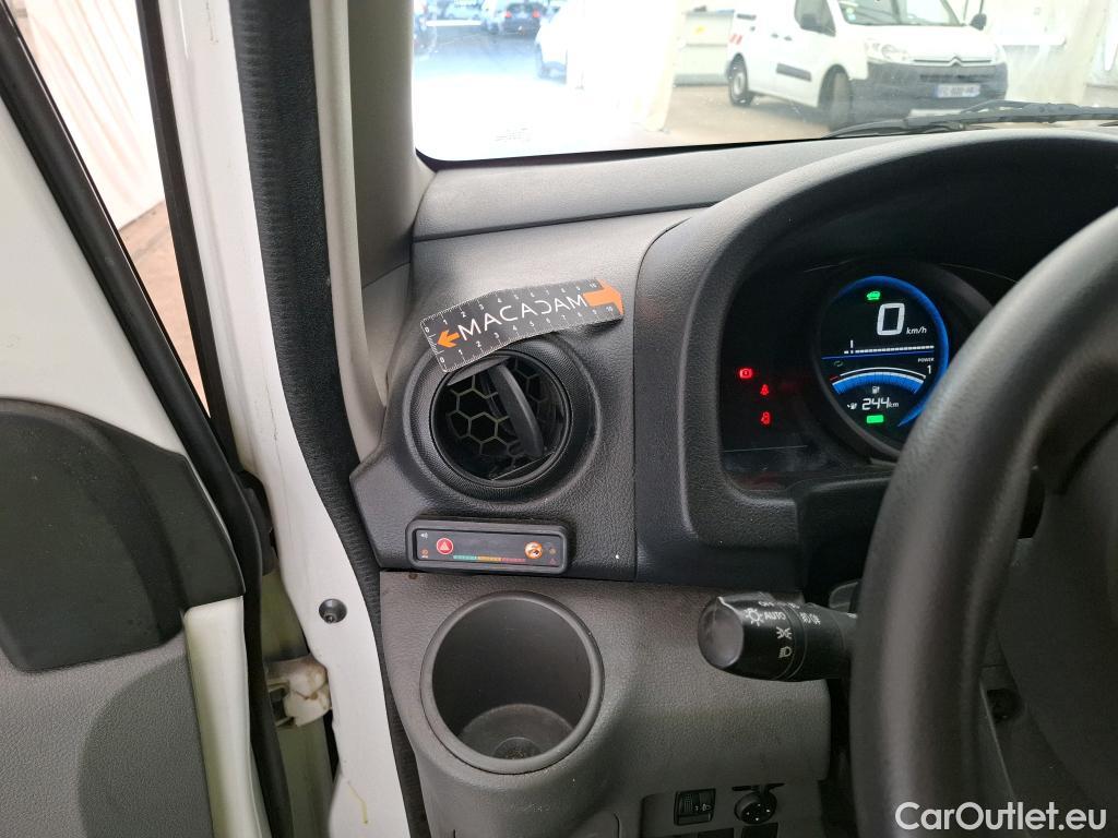  Nissan  NV200 NISSAN e- / 2009 / 4P / Fourgon tôlé 40kWh 109ch N-Connecta Electrique #64