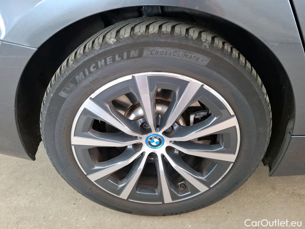  Bmw  Serie 3 BMW Série 3 Touring / 2019 / 5P / Break 320e 204ch Business Design BVA8 Hybride #33