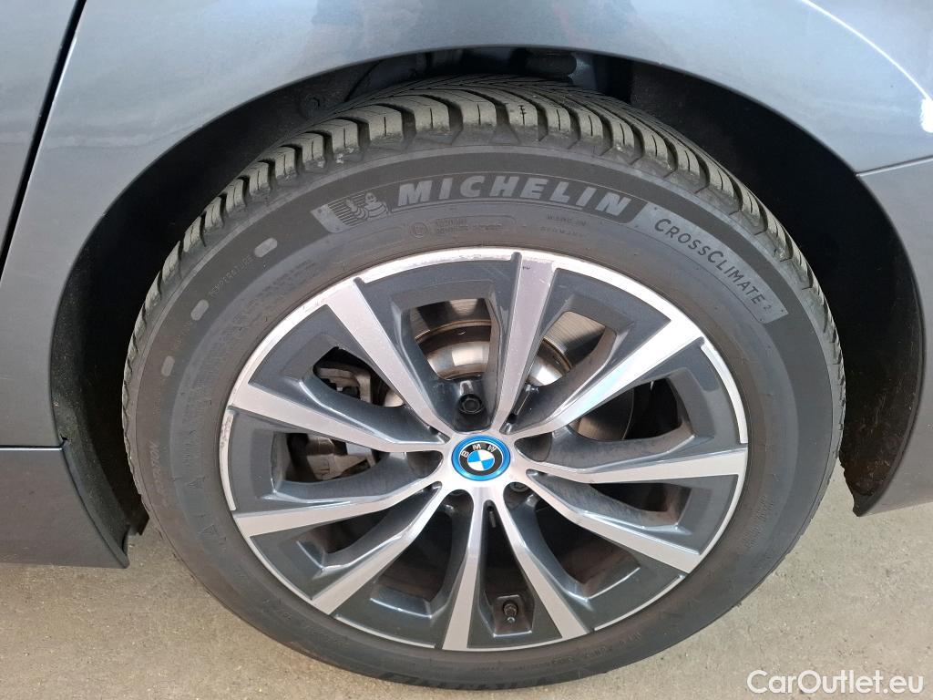  Bmw  Serie 3 BMW Série 3 Touring / 2019 / 5P / Break 320e 204ch Business Design BVA8 Hybride #22