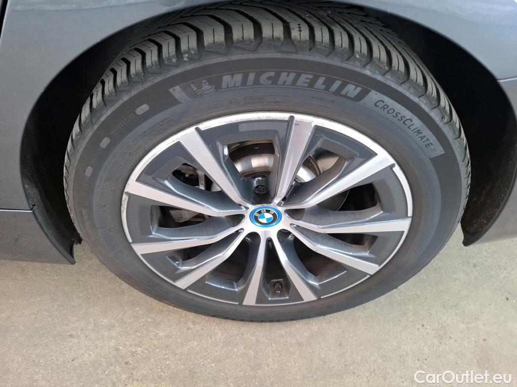  Bmw  Serie 3 BMW Série 3 Touring / 2019 / 5P / Break 320e 204ch Business Design BVA8 Hybride #21