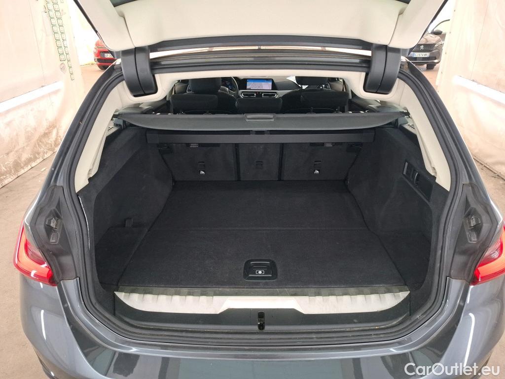  Bmw  Serie 3 BMW Série 3 Touring / 2019 / 5P / Break 320e 204ch Business Design BVA8 Hybride #4