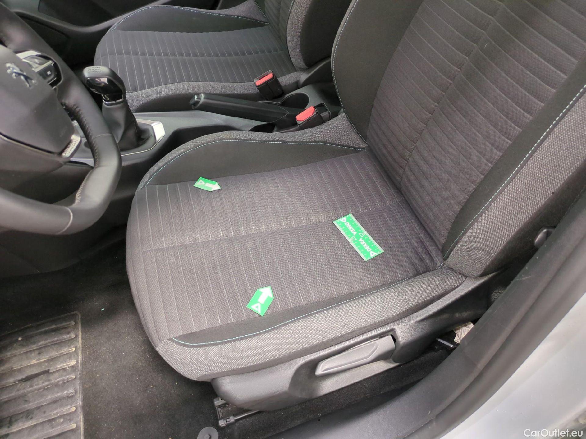  Peugeot  208  Style 1.2 PureTech 75CV BVM5 E6d #1