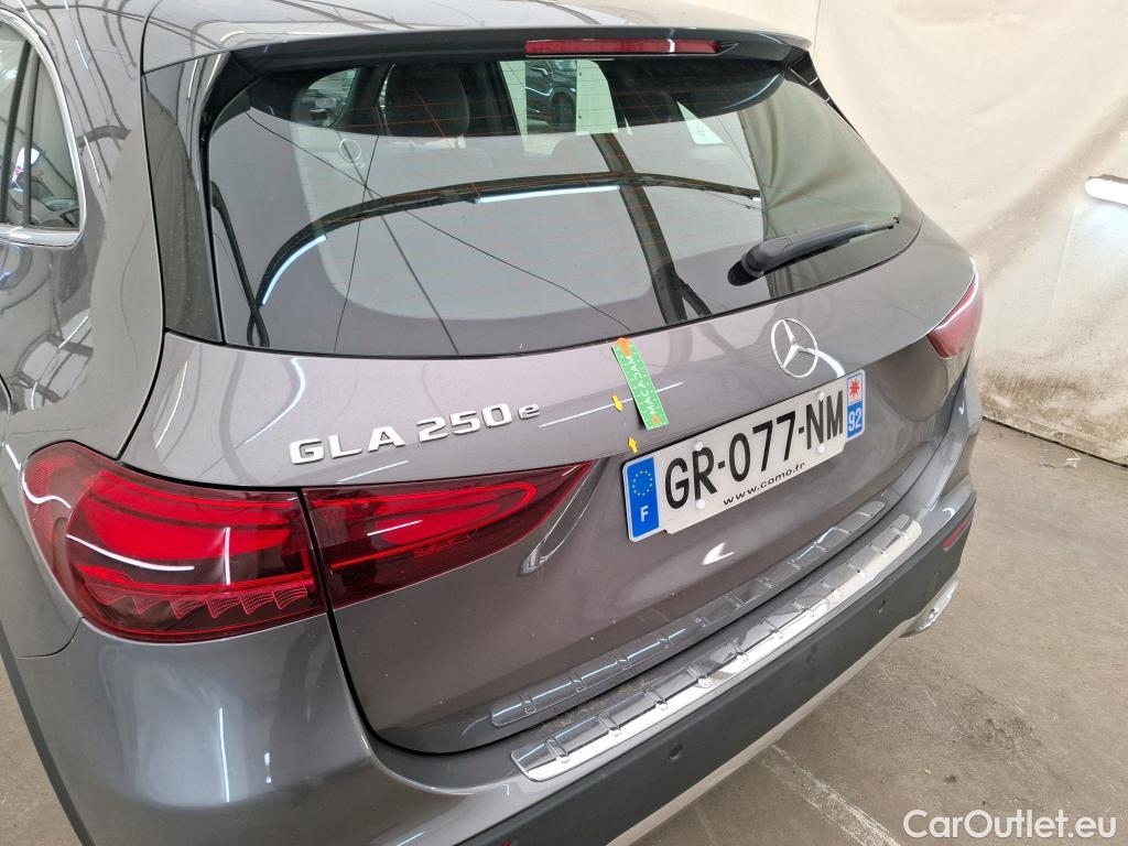  Mercedes  GLA MERCEDES-BENZ  / 2023 / 5P / SUV  250 e Business Line DCT #14