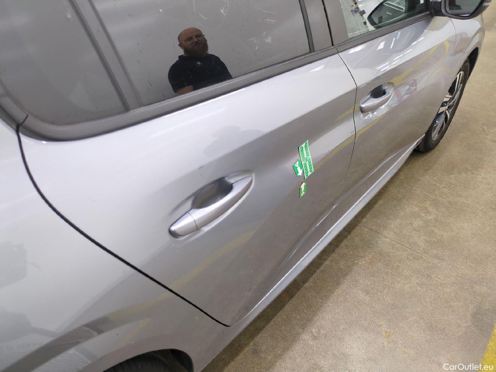  Peugeot  208  Allure Pack 1.2 PureTech 100CV BVM6 E6d #18