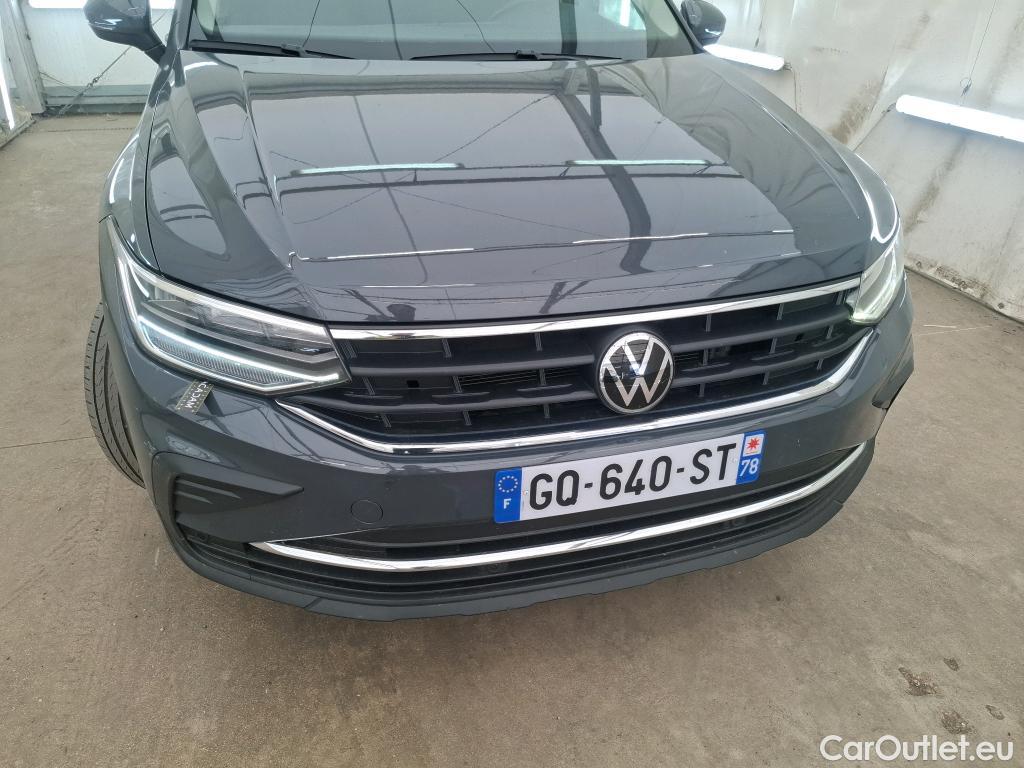  Volkswagen  Tiguan VOLKSWAGEN  / 2020 / 5P / SUV 2.0 TDI 150 DSG7 Life Business #23