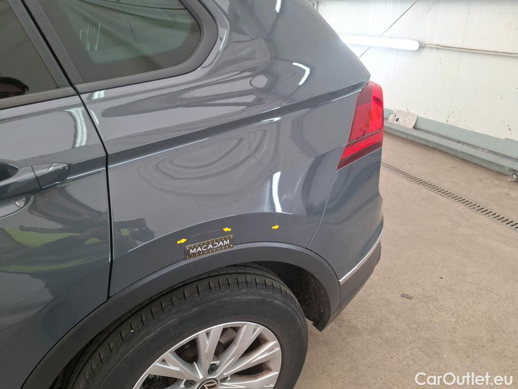  Volkswagen  Tiguan VOLKSWAGEN  / 2020 / 5P / SUV 2.0 TDI 150 DSG7 Life Business #17