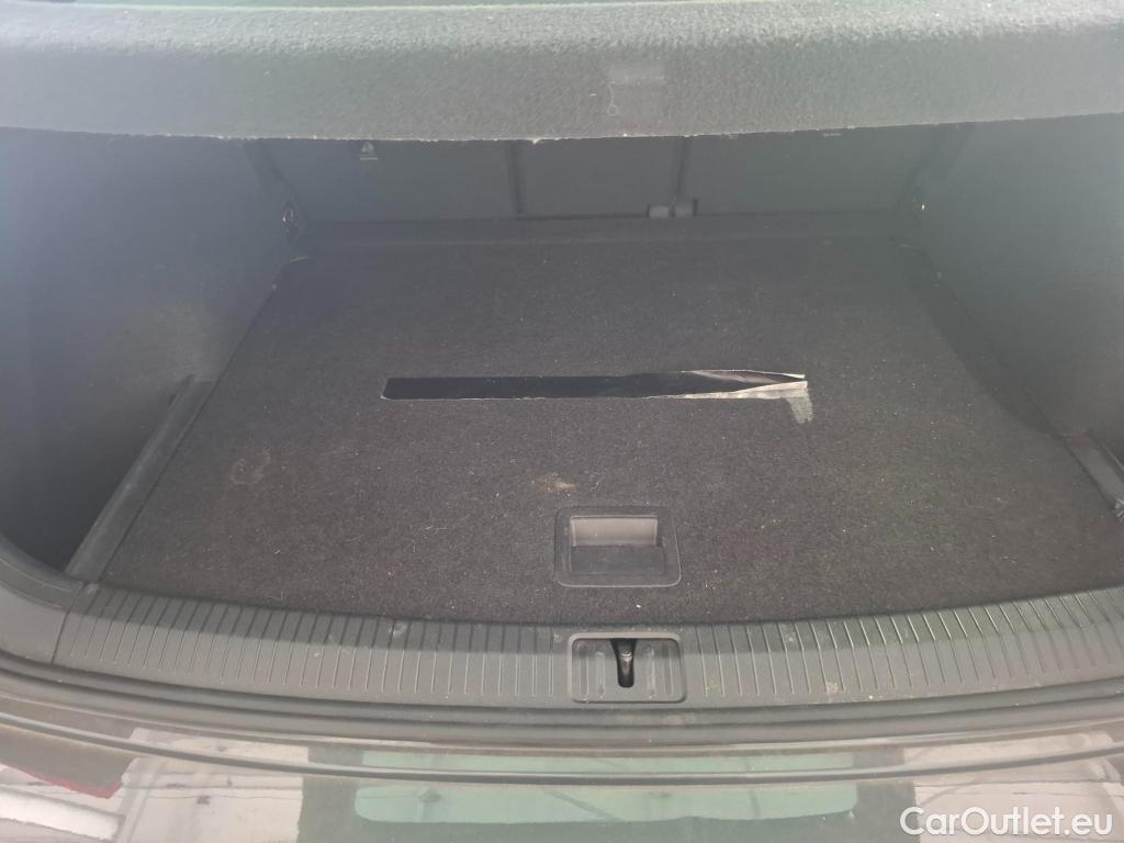  Volkswagen  Tiguan VOLKSWAGEN  / 2020 / 5P / SUV 2.0 TDI 150 DSG7 Life Business #42