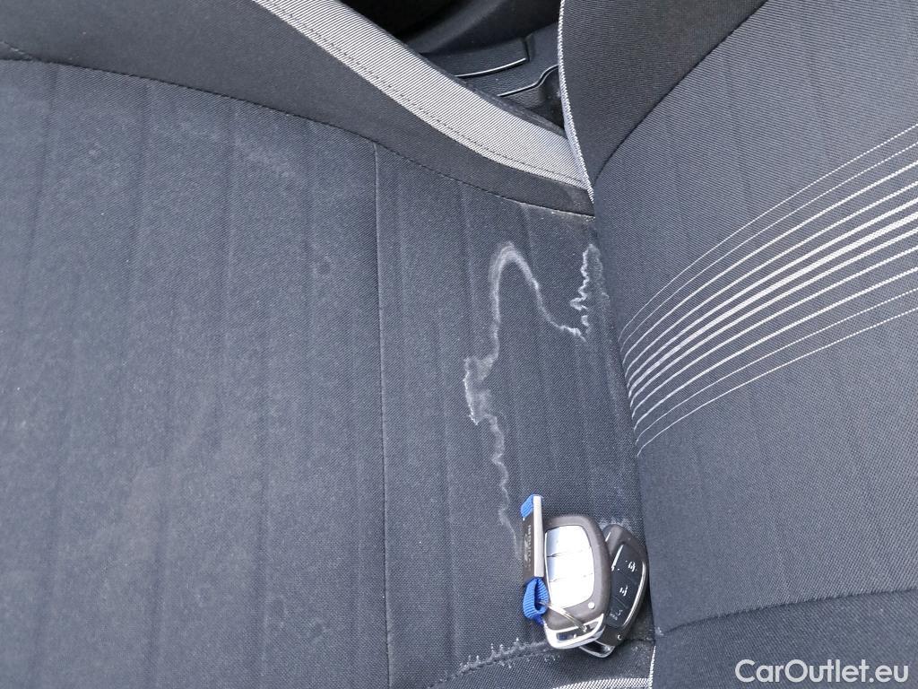  Hyundai  i10 HYUNDAI  / 2020 / 5P / berlina con portón 1.2 Tecno AT 2C #21
