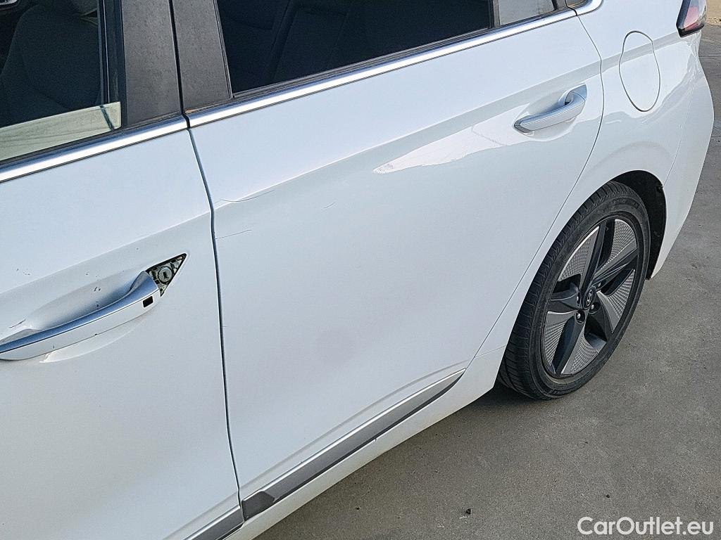  Hyundai   Ioniq HYUNDAI / 2019 / 5P / berlina con portón 1.6 GDI HEV Tecno DCT #30