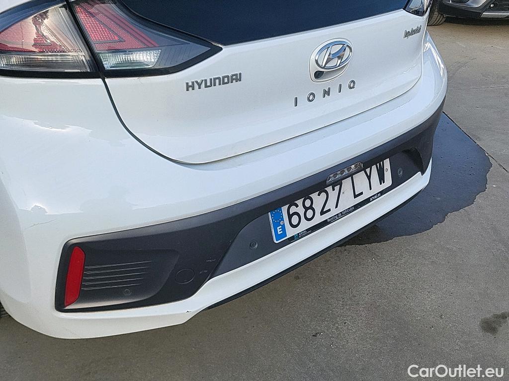  Hyundai   Ioniq HYUNDAI / 2019 / 5P / berlina con portón 1.6 GDI HEV Tecno DCT #23