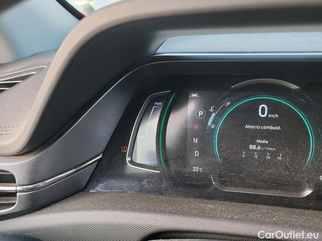  Hyundai   Ioniq HYUNDAI / 2019 / 5P / berlina con portón 1.6 GDI HEV Tecno DCT #38