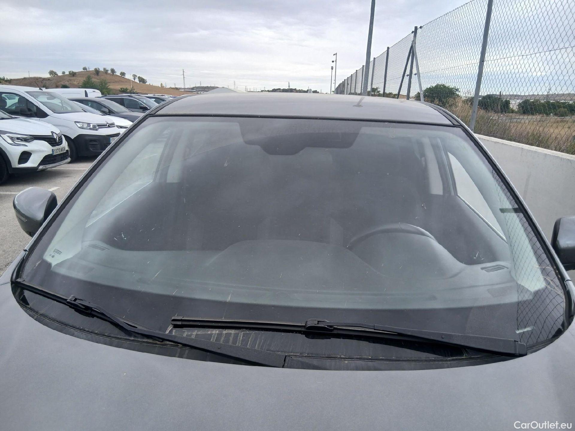 Nissan  Qashqai NISSAN  / 2017 / 5P / todoterreno DIG-T 103 kW (140 CV) E6D ACENTA #1