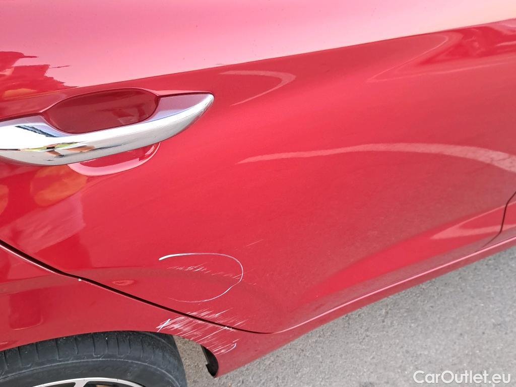  Hyundai  i10 HYUNDAI  / 2020 / 5P / berlina con portón 1.2 Tecno AT 2C #19