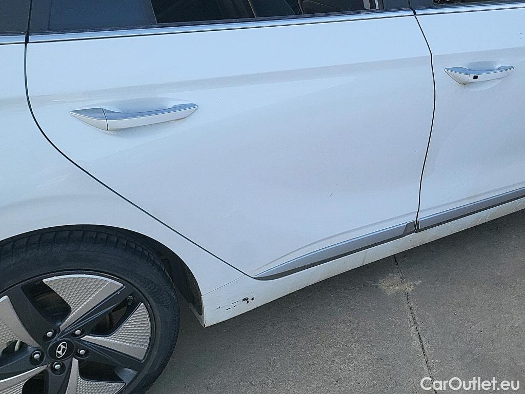  Hyundai   Ioniq HYUNDAI / 2019 / 5P / berlina con portón 1.6 GDI HEV Tecno DCT #13