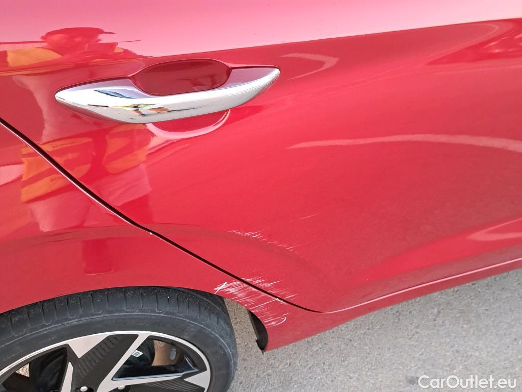  Hyundai  i10 HYUNDAI  / 2020 / 5P / berlina con portón 1.2 Tecno AT 2C #12