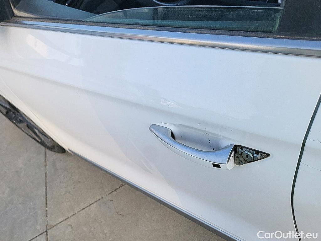  Hyundai   Ioniq HYUNDAI / 2019 / 5P / berlina con portón 1.6 GDI HEV Tecno DCT #19