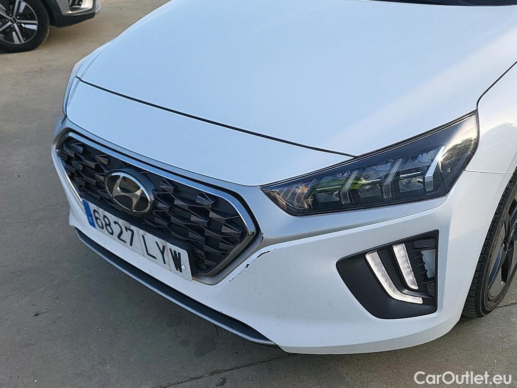 Hyundai   Ioniq HYUNDAI / 2019 / 5P / berlina con portón 1.6 GDI HEV Tecno DCT #21