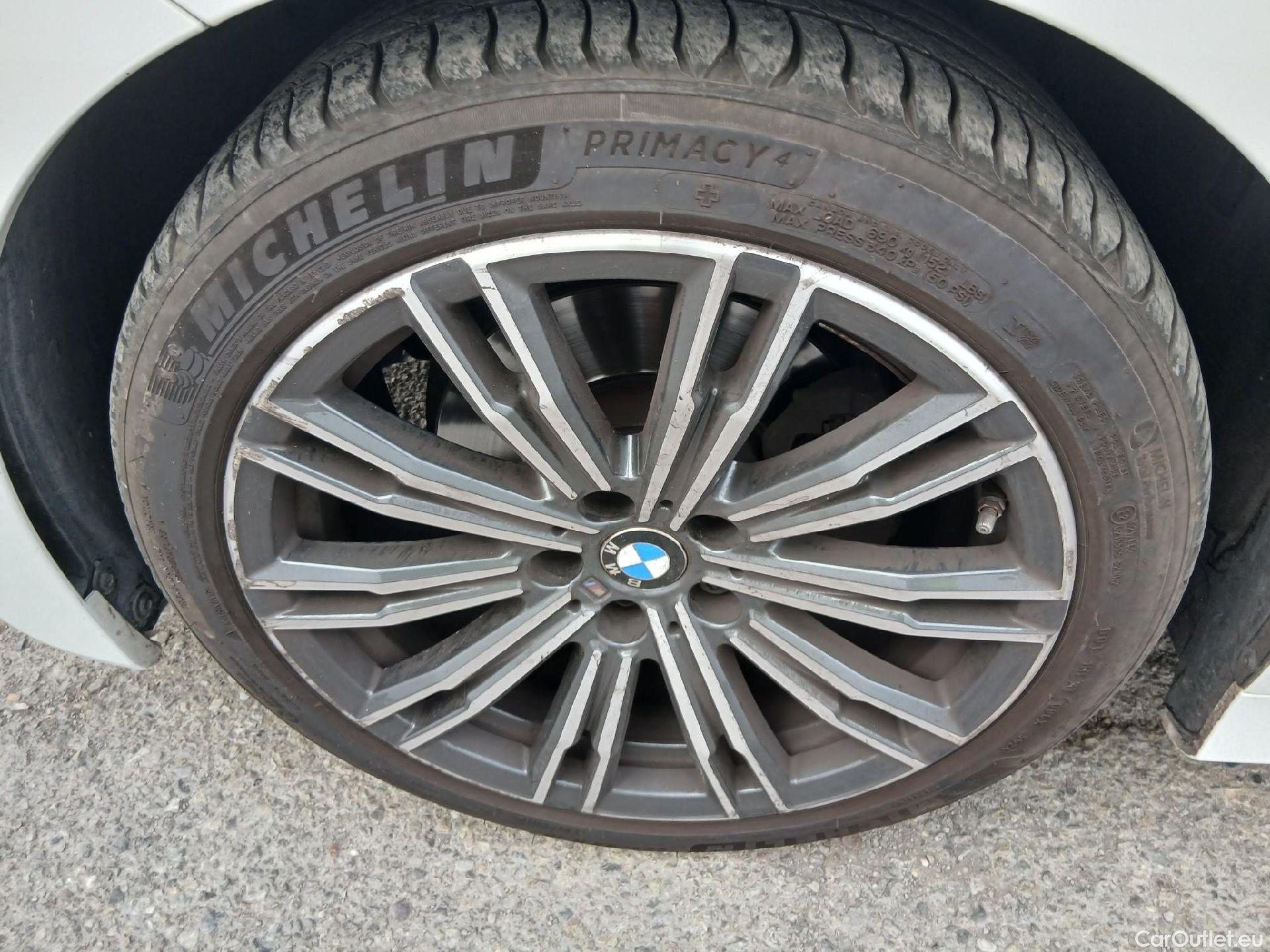  Bmw  Serie 3 BMW  / 2018 / 4P / sedán 320i Auto. # ACABADO M SPORT# #3