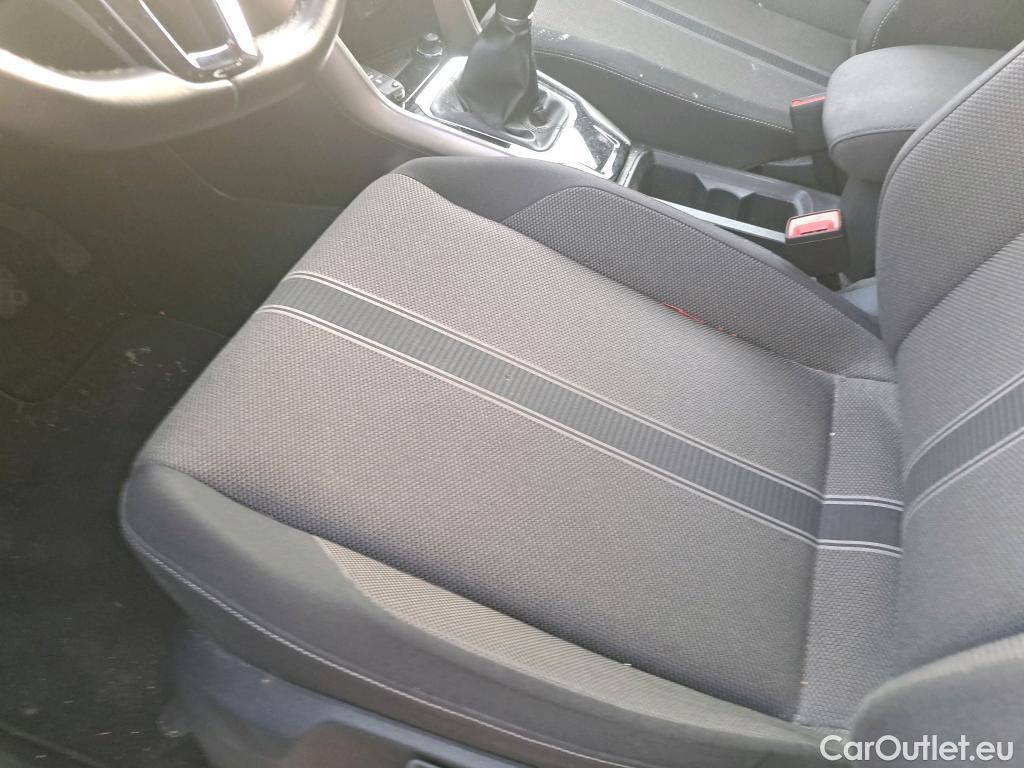  Volkswagen  T-ROC VOLKSWAGEN  / 2017 / 5P / todoterreno Advance 2.0 TDI 85kW (115CV) #9