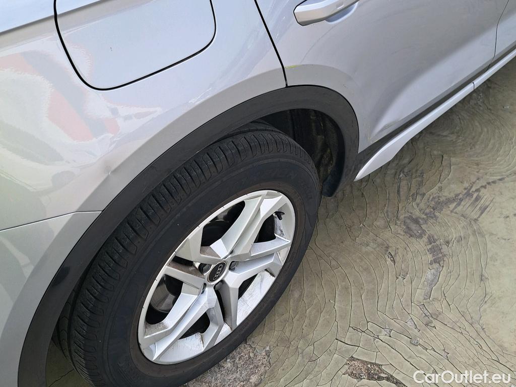  Audi  Q5 AUDI  / 2020 / 5P / todoterreno Advanced 35 TDI 120kW S tronic (AC6) #19