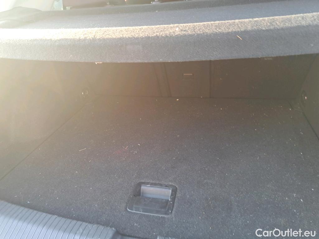  Volkswagen  T-ROC VOLKSWAGEN  / 2017 / 5P / todoterreno Advance 2.0 TDI 85kW (115CV) #13