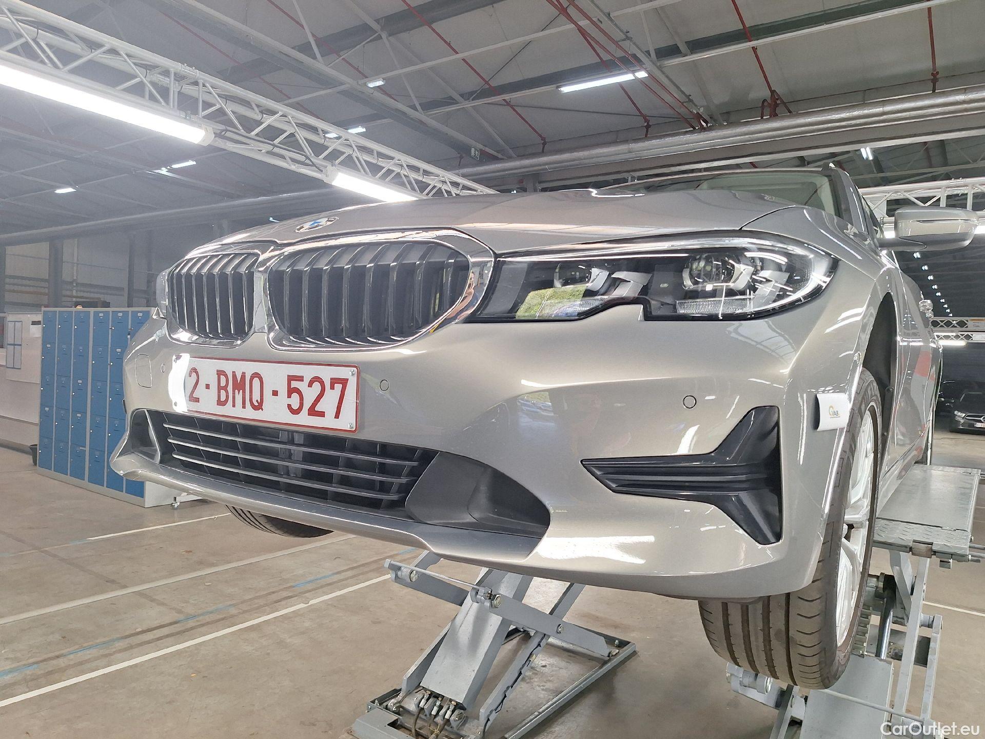  Bmw  Serie 3 BMW, 3-serie Touring '18, BMW 3 Reeks Touring 318dA (100 kW) 5d #39