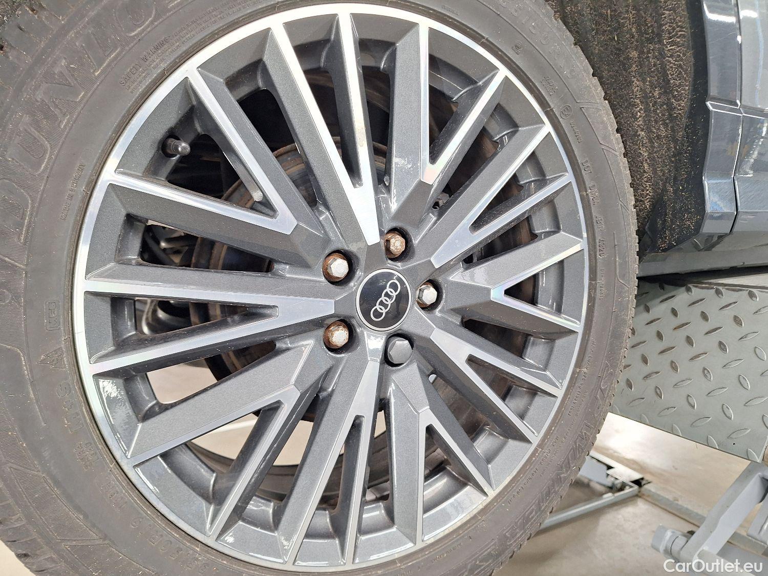  Audi  Q3 Audi,  SB '19, Audi  Sportback 35 TDI S tronic S Line Business  #1