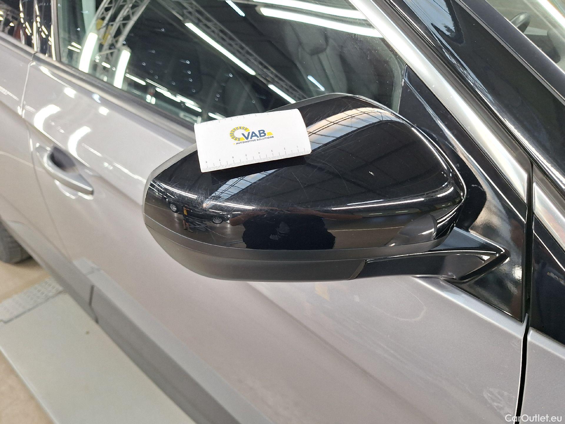  Opel   Grandland X Opel, '17, Opel 1.2 Turbo S/S AT8 Ultimate 5d #18