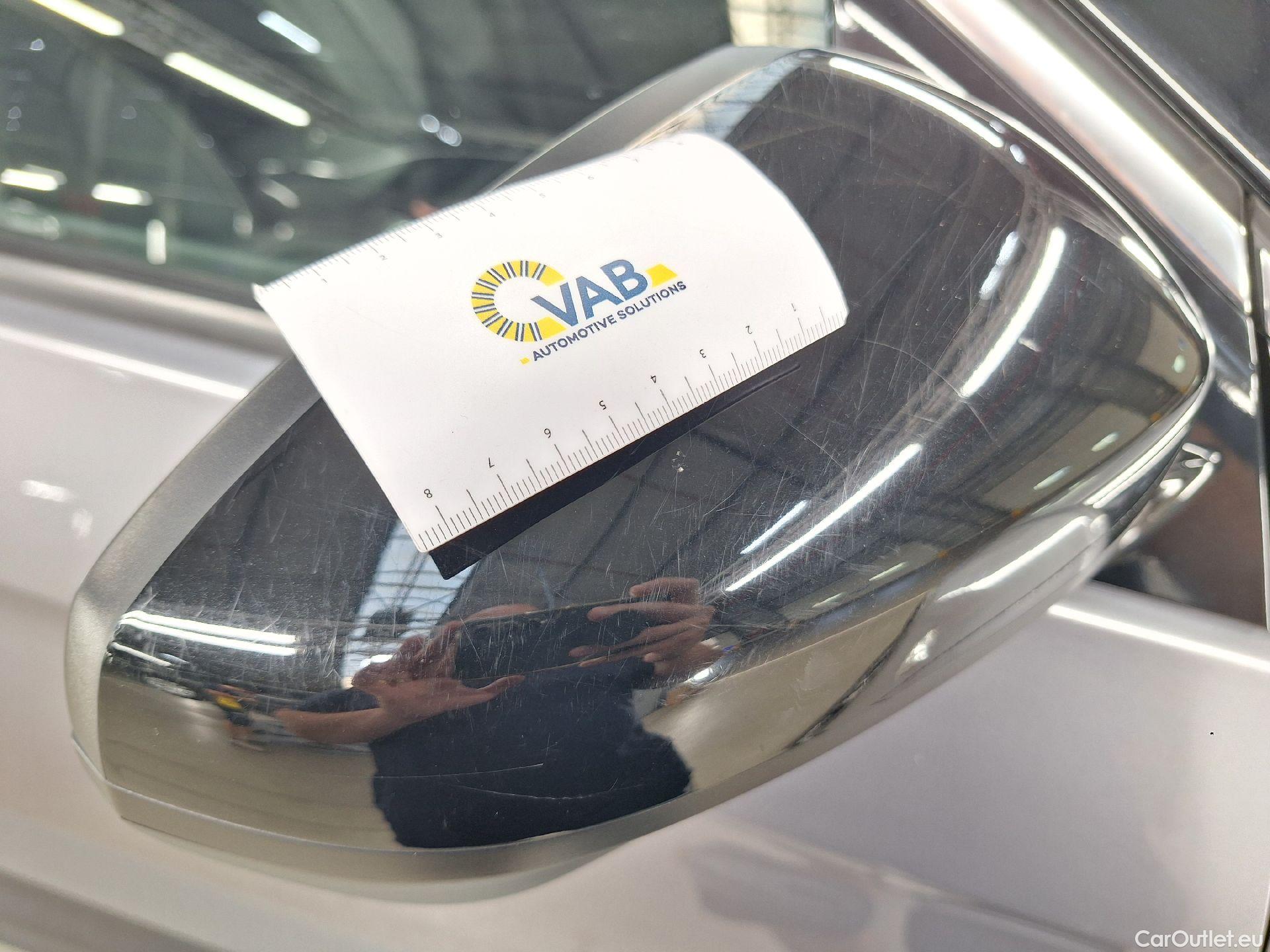  Opel   Grandland X Opel, '17, Opel 1.2 Turbo S/S AT8 Ultimate 5d #19