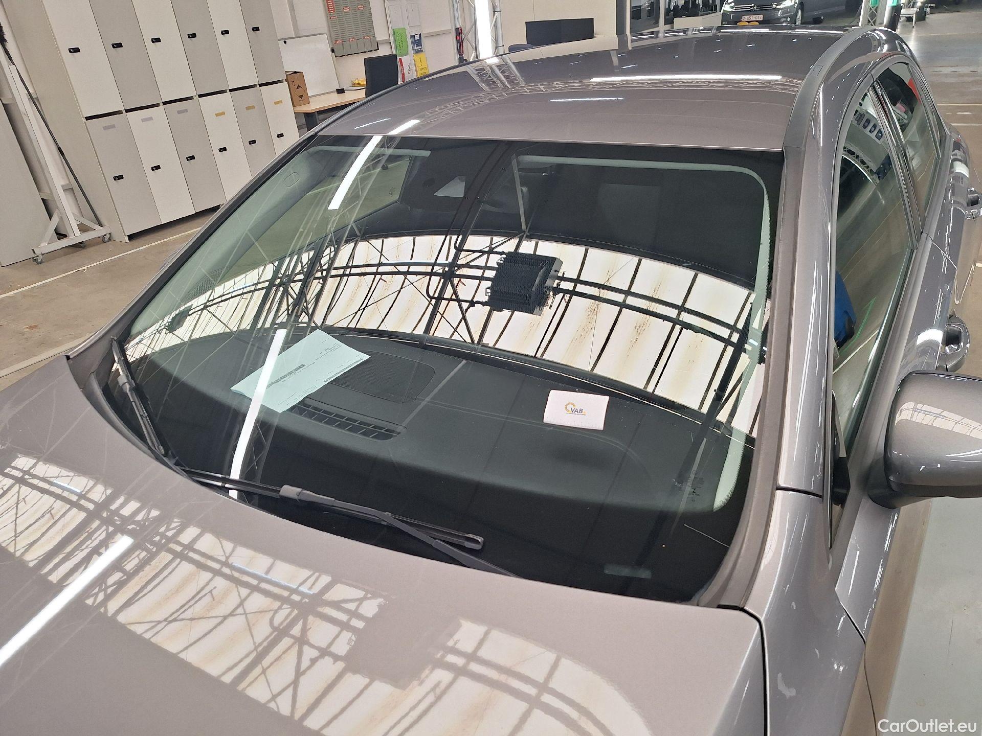  Mercedes  A-Klasse Mercedes, A-Class '18, A 180 d Bus.Solution Aut. #24