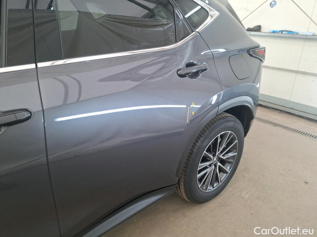  Lexus  NX LEXUS  / 2021 / 5P / SUV 450H+ 4WD Luxe #9