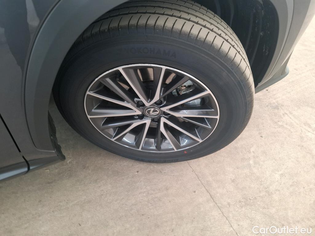  Lexus  NX LEXUS  / 2021 / 5P / SUV 450H+ 4WD Luxe #5