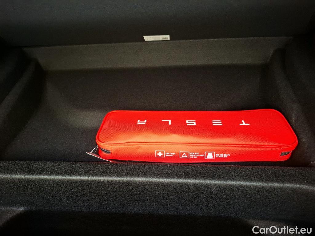  Tesla  Model Y TESLA  / 2020 / 5P / SUV Grande Autonomie RWD #3
