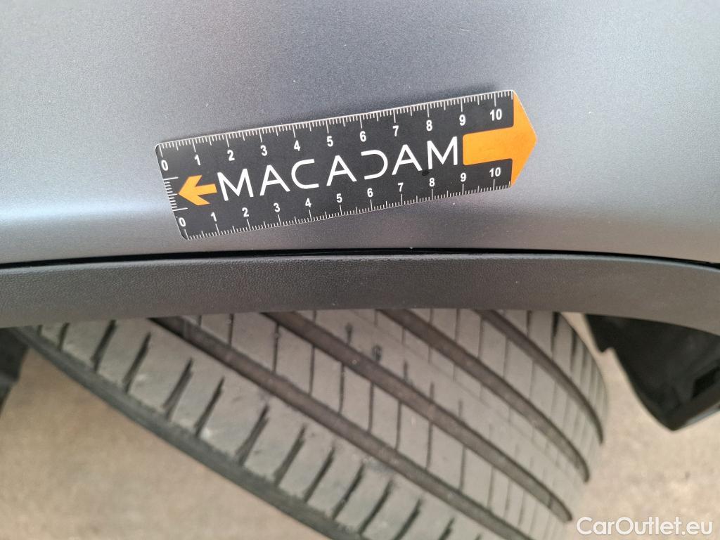  Mercedes  G-Klasee MERCEDES-BENZ GLC Coupe / 2019 / 5P / Coupé GLC 300 e AMG Line 4Matic #16