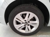 Volkswagen  Golf  VOLKSWAGEN / 2019 / 5P / BERLINA 1.0 ETSI 81KW EVO LIFE DSG #18