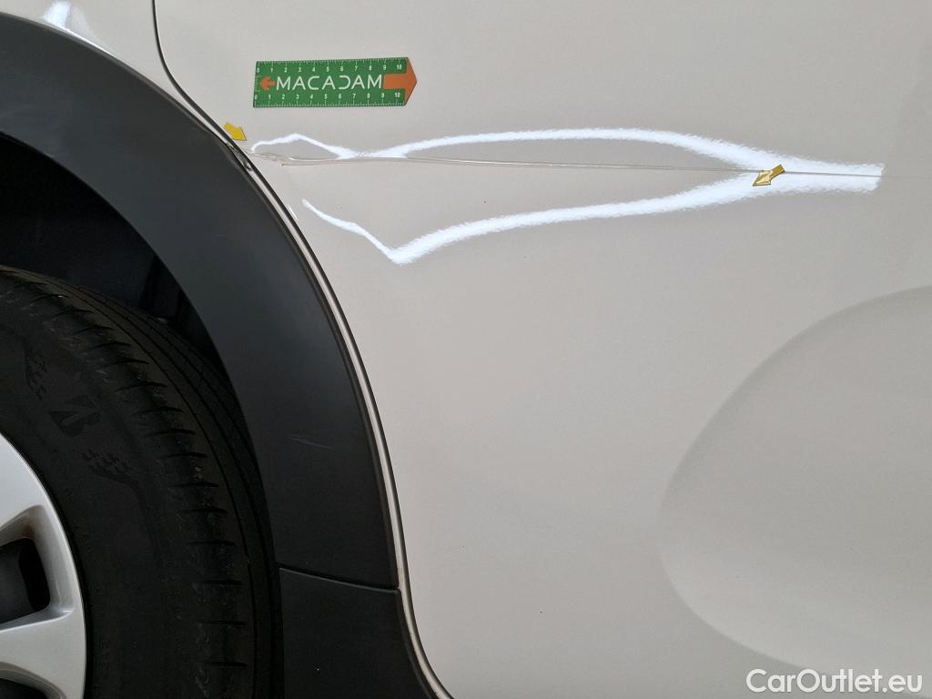  Citroen  C3  Société Feel Business R 1.5 BlueHDI 100CV BVM6 6E #2
