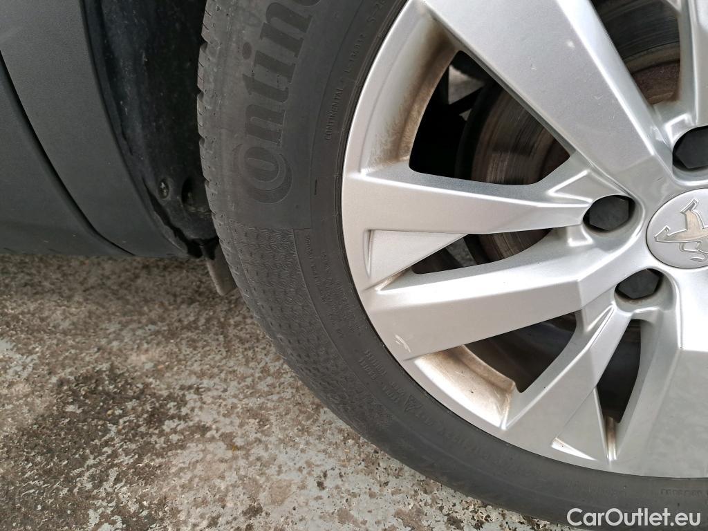  Peugeot  3008  Active Business 1.2 PureTech 130CV BVM6 E6d #26