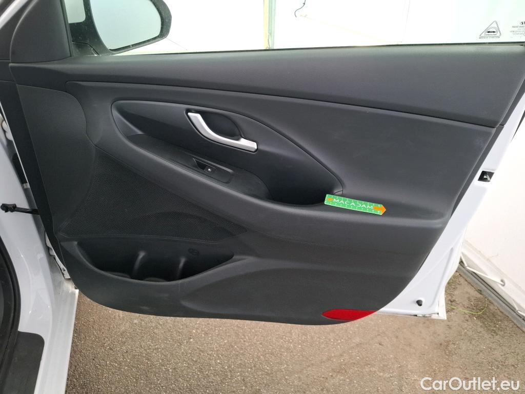  Hyundai  i30 HYUNDAI  Sport Wagon / 2020 / 5P / Break 1.0 T-GDI 120 DCT-7 MHEV CREATIVE SW #11