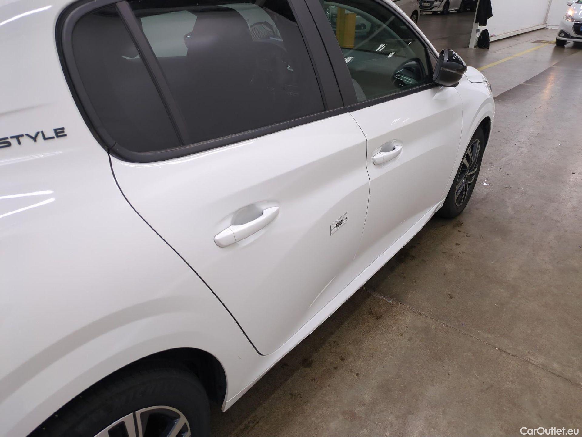  Peugeot  208  Style 1.2 PureTech 75CV BVM5 E6d #14