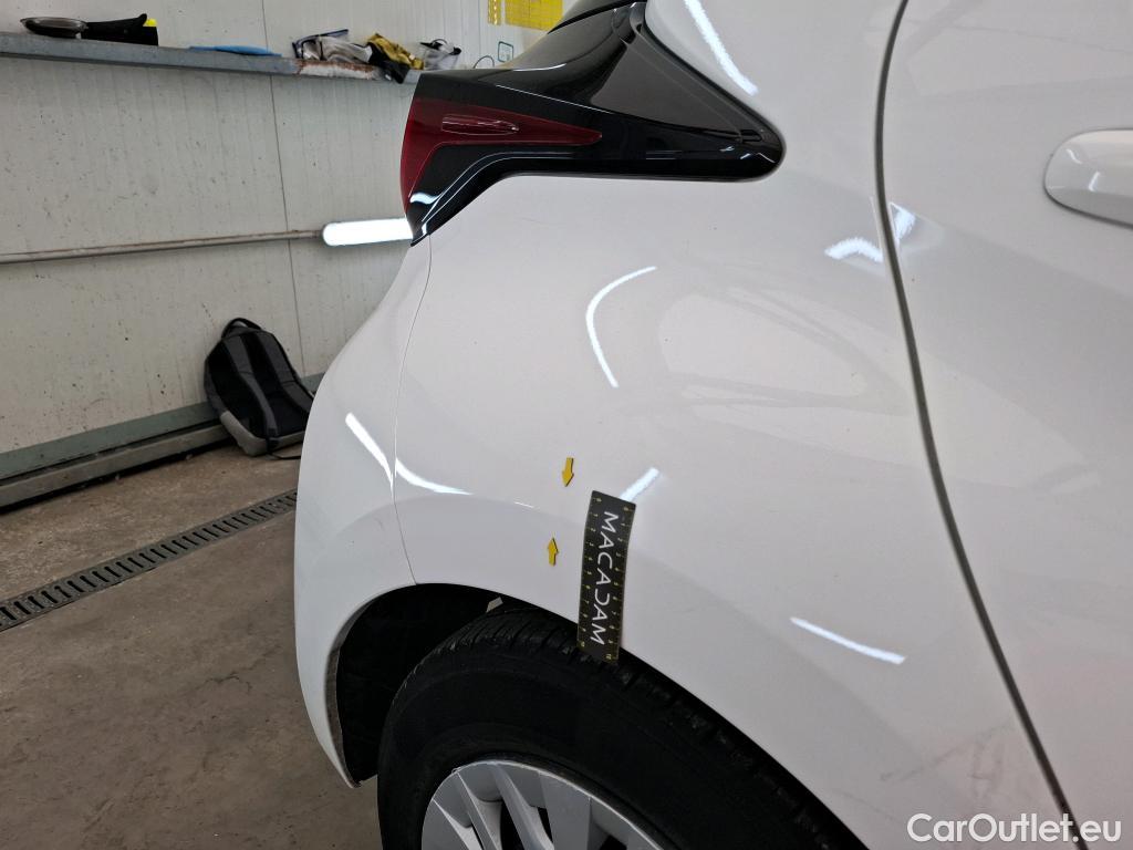  Toyota  Yaris TOYOTA  Hybride / 2019 / 5P / Berline Hybride 116h Dynamic Business Beyond Zer #40