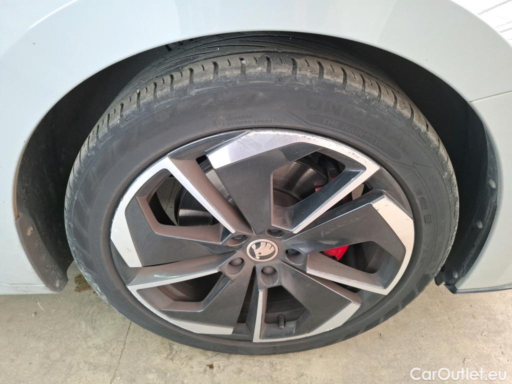  Skoda  Octavia  Break RS 2.0 TDI 200CV BVA7 E6d #8