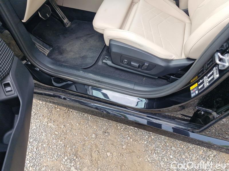  Bmw  X1  (2022)  xDrive30e AT 5d #4