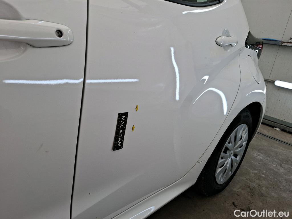  Toyota  Yaris TOYOTA  Hybride / 2019 / 5P / Berline Hybride 116h Dynamic Business Beyond Zer #33