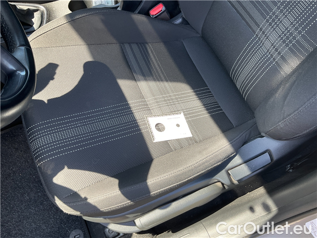  Hyundai  i20  1.2i 62 Comfort Club 5d #11
