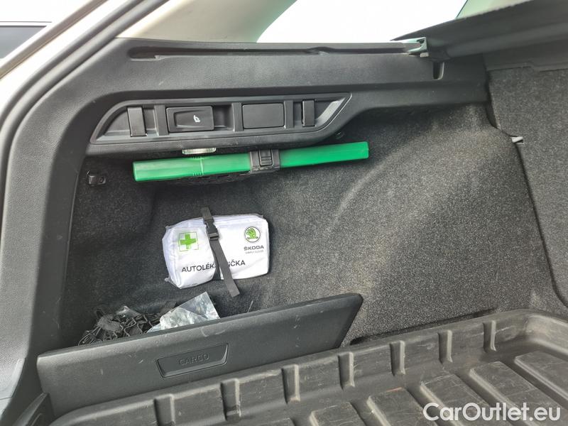  Skoda  Octavia  Combi (NX3)(2020) Oct.C. 2.0TDI 147 Scout 4x4 AT #15