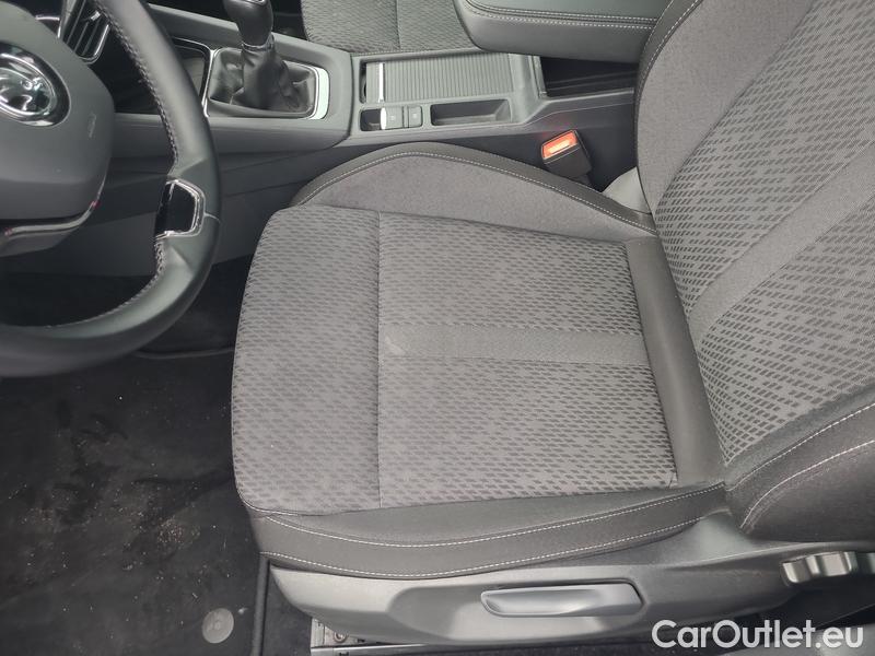  Skoda  Octavia  Combi (NX3)(2020) Oct.Combi 2.0TDI 85 Style #20